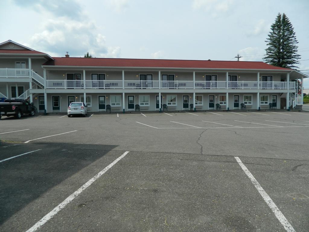 Hilltop Motel & Restaurant Grand-Sault Chambre photo