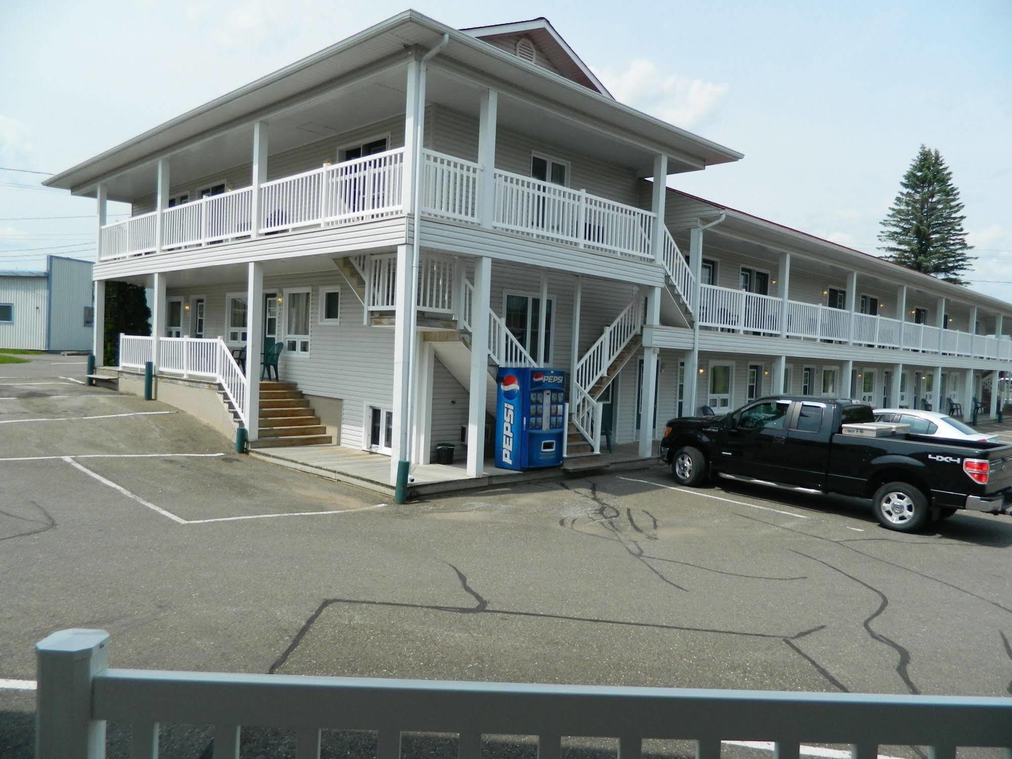Hilltop Motel & Restaurant Grand-Sault Extérieur photo