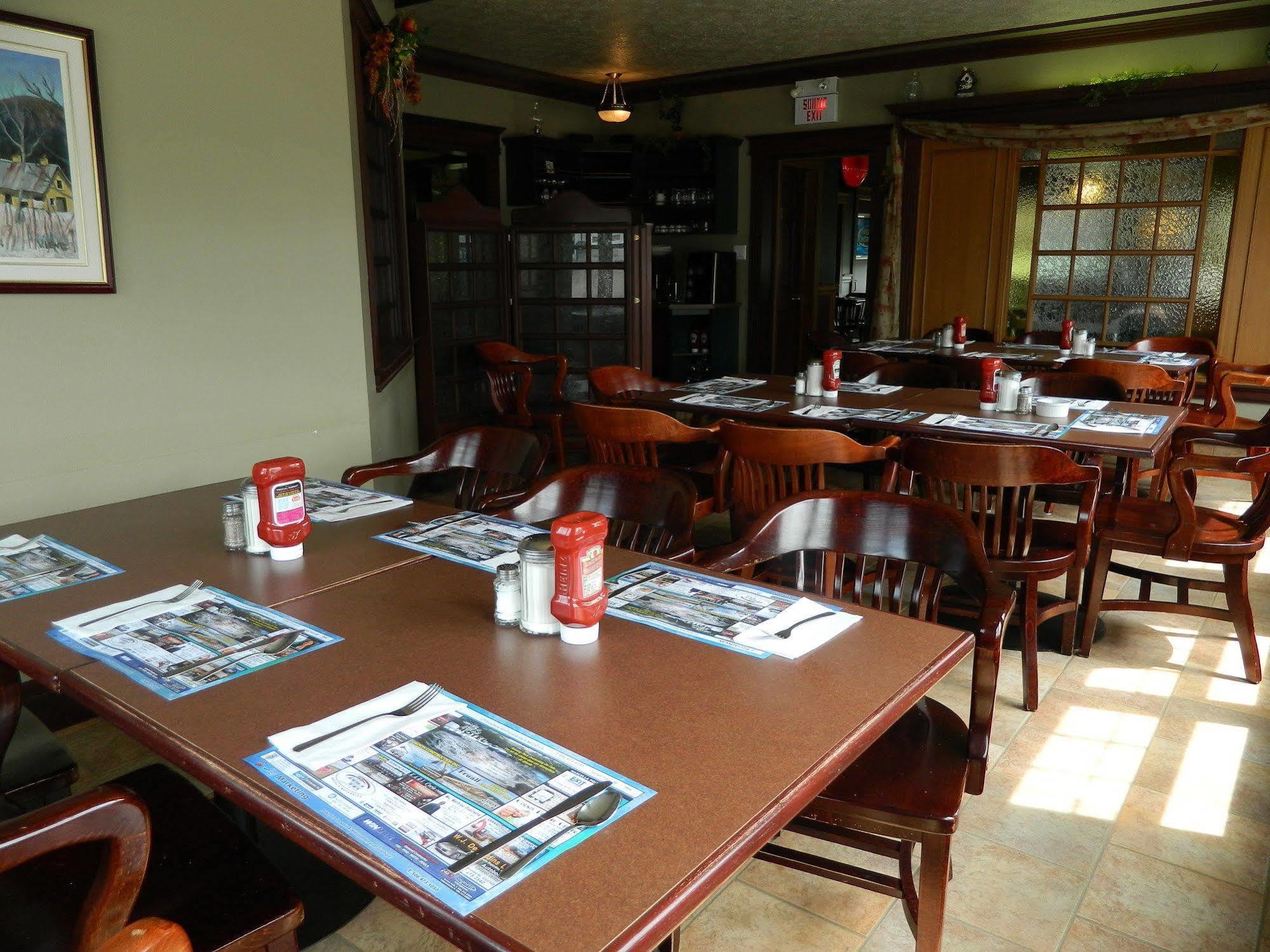 Hilltop Motel & Restaurant Grand-Sault Extérieur photo