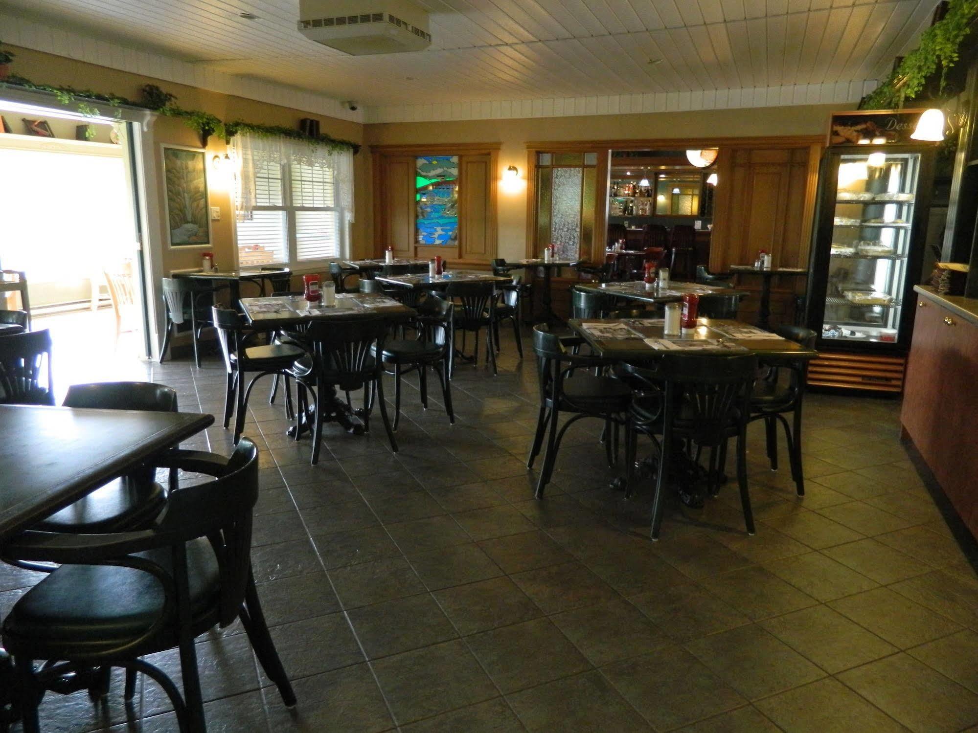 Hilltop Motel & Restaurant Grand-Sault Extérieur photo