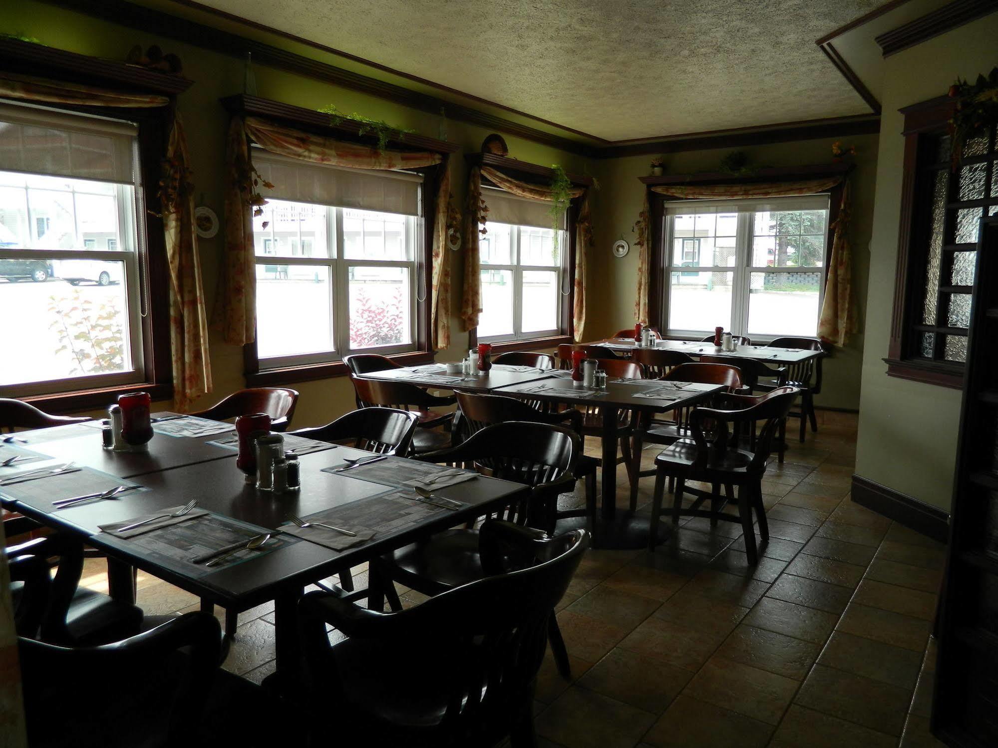 Hilltop Motel & Restaurant Grand-Sault Extérieur photo